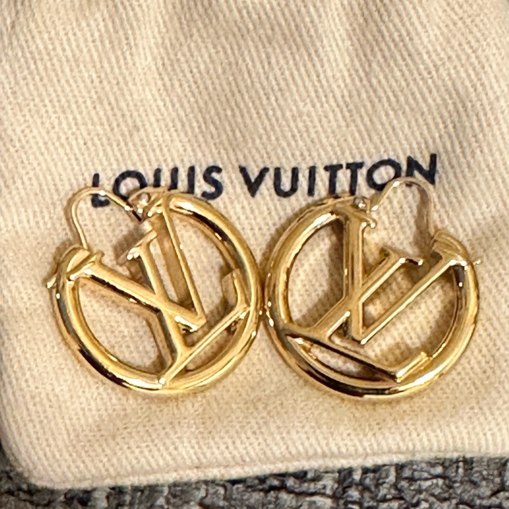 Louis Vuitton Gold LV Circle Logo Hoop Earrings - Picture 6 of 9
